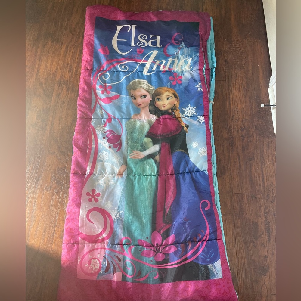 Disney’s frozen Anna and Elsa sleeping bag